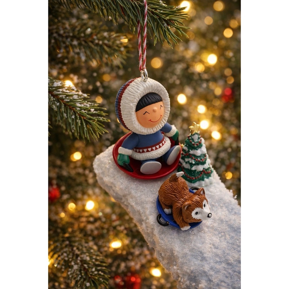 Hallmark Keepsake 2008‎ Frosty Friends #29 Eskimo Husky Dog Christmas Ornament